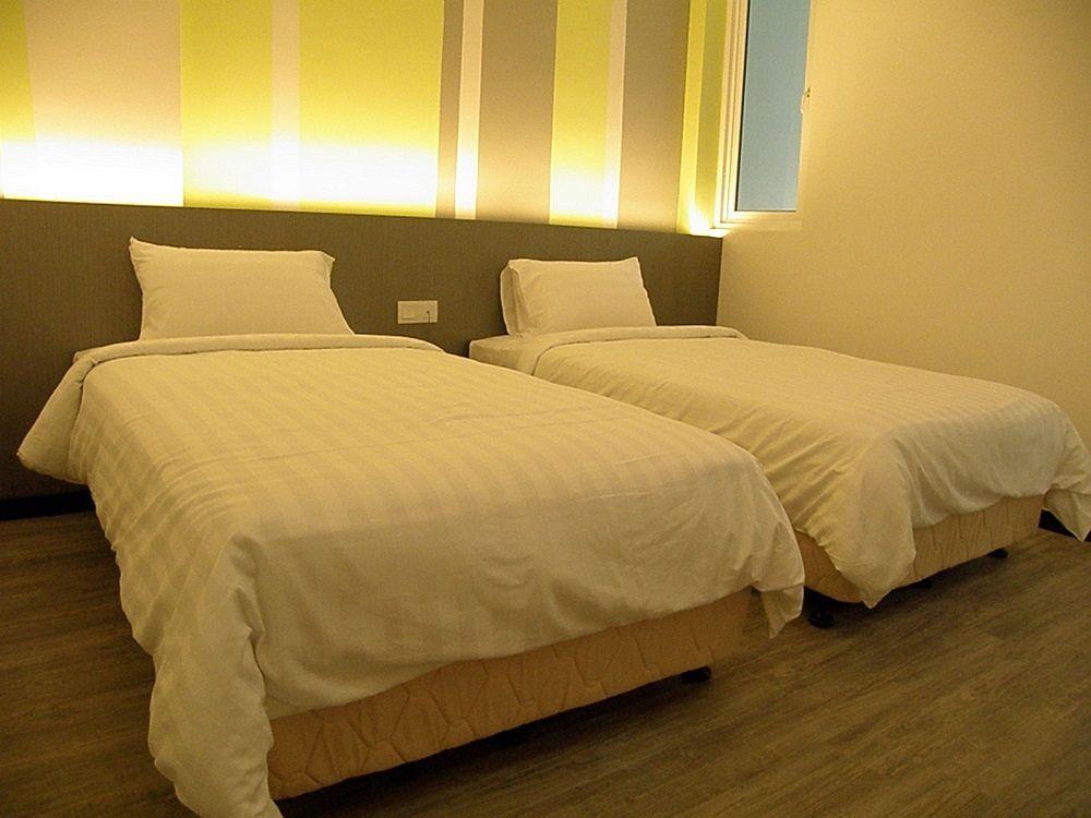 Yan Hotel George Town Zewnętrze zdjęcie